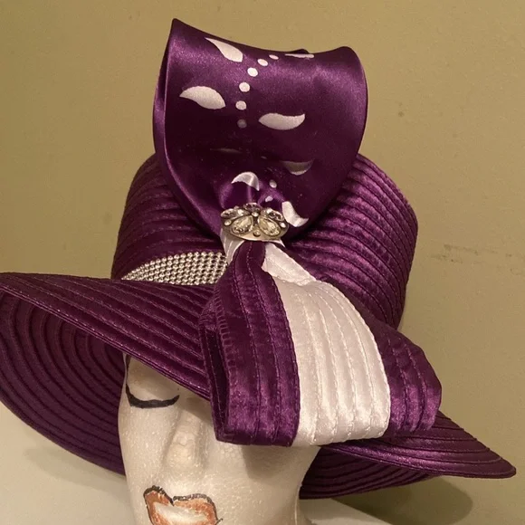 Beautiful NWT Dress Hat / Church Hat by E Y Signature Ms.Divine White & Black Dress / Church Hat | eBay main image 3